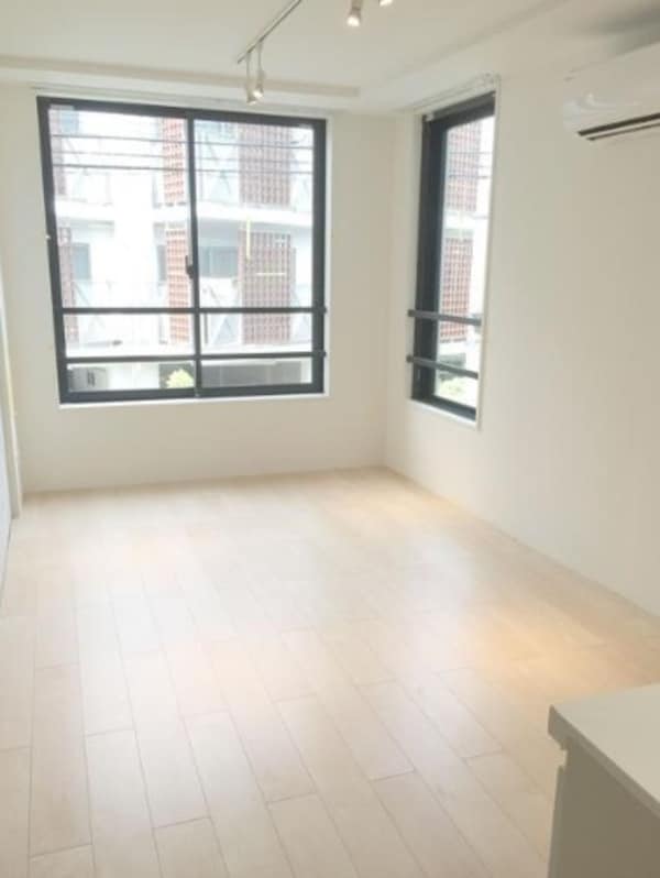 居室(9.2帖の洋室。)