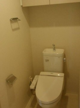 物件内観写真6　(温水洗浄便座。)