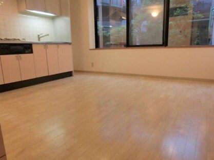 物件内観写真2　(7帖のきれいなDK。)