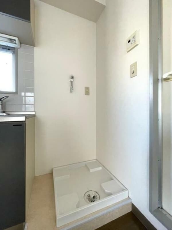 建物設備(室内洗濯機置場。)