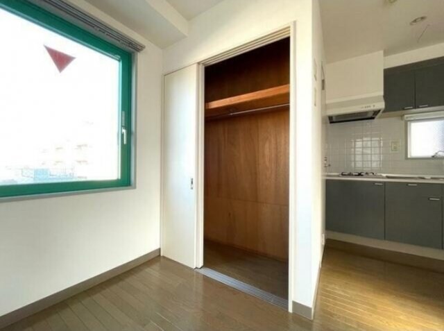 物件内観写真11　(クローゼット完備。)