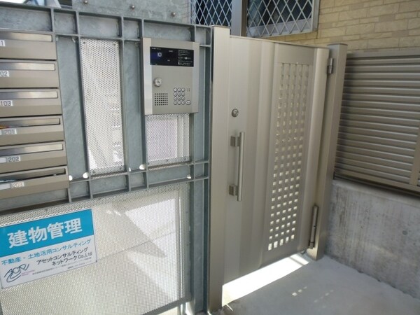 エントランス(オートロック付き。)