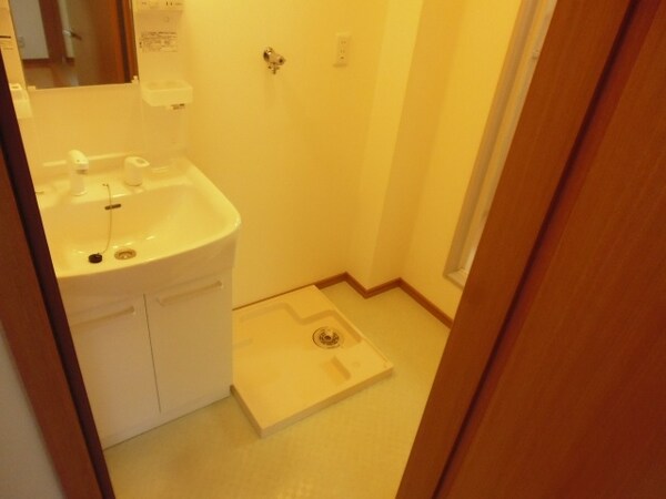 建物設備(室内洗濯機置き場。)