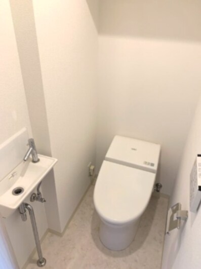 物件内観写真5　(タンクレストイレ！)