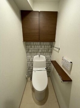 物件内観写真7　(温水洗浄便座。)