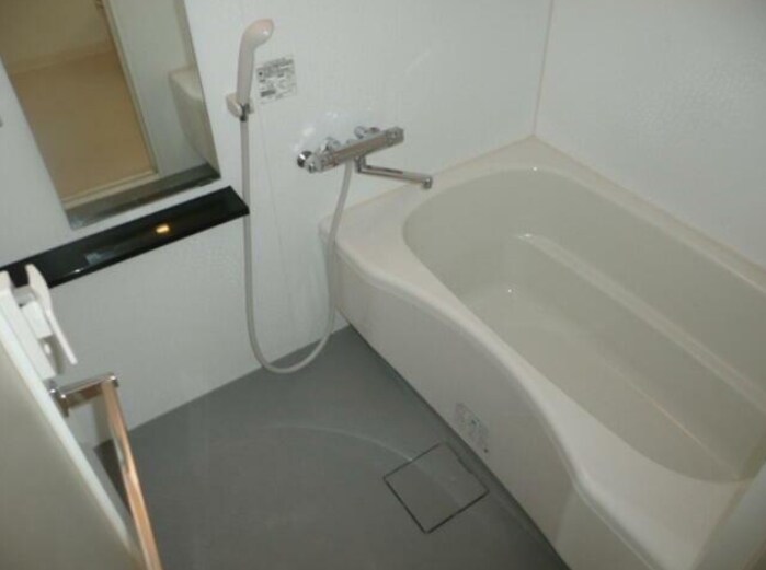物件内観写真6　(浴室乾燥機付き。)