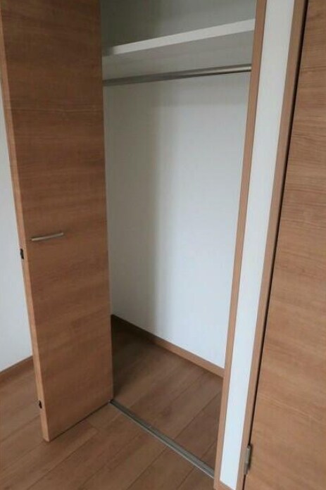 物件内観写真7　(クローゼット完備。)