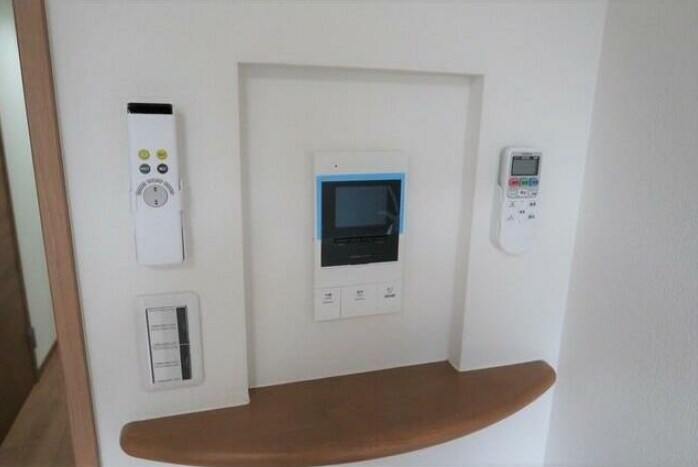 物件内観写真10　(モニター付きインターホン。)