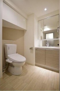 物件内観写真5　(温水洗浄便座。)