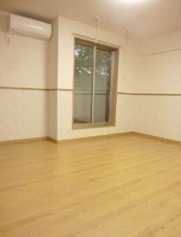 物件内観写真3　(9.0帖のきれいな洋室。)