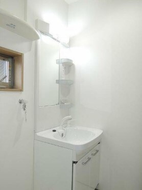 物件内観写真7　(嬉しい独立洗面台付き。)