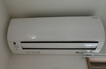 物件内観写真11　(エアコン完備。)