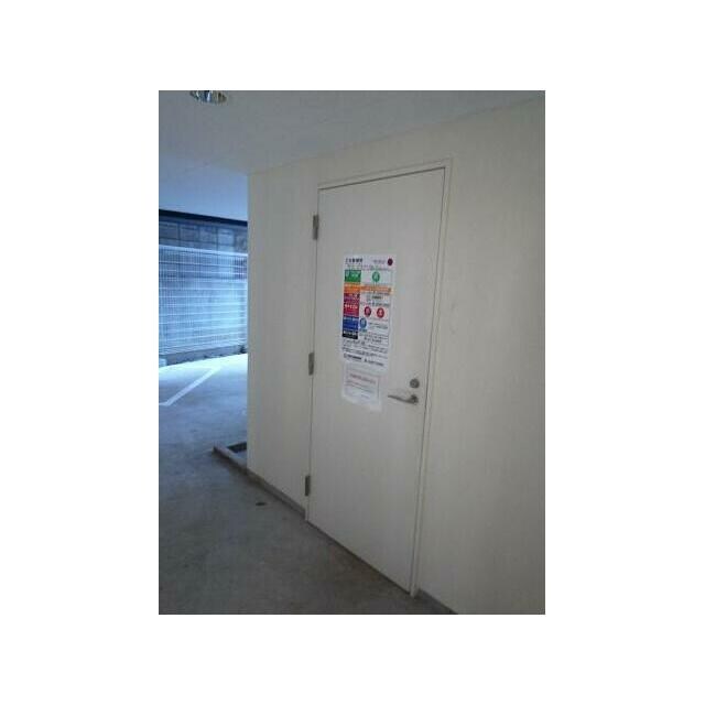 物件内観写真11　(敷地内ゴミ置き場完備！)