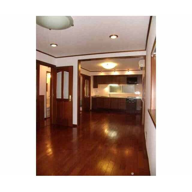 物件内観写真2　(15.0帖のきれいなLDK。)