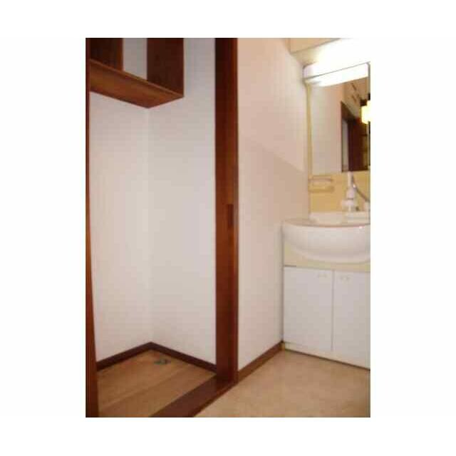 物件内観写真6　(嬉しい独立洗面台付き。)