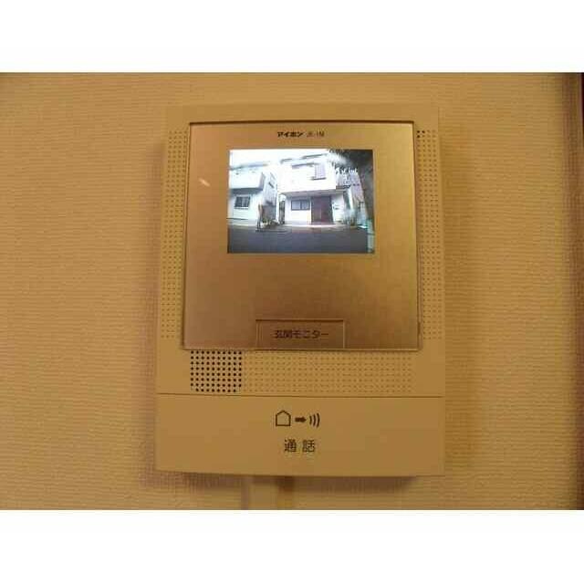 物件内観写真7　(モニター付きインターホンで防犯面も安心です！)