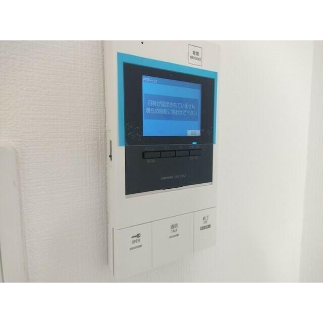 物件内観写真7　(モニター付きインターホンで防犯面も安心です！)