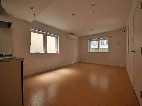 物件内観写真2　(11.7帖のきれいなLDK。)