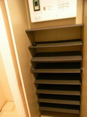 物件内観写真10　(シューズボックス完備。)