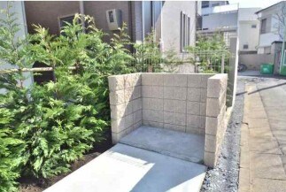 物件内観写真12　(敷地内ゴミ置き場完備！)