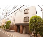 鉄筋コンクリート造のがっちりとした建物。