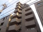 鉄筋コンクリート造のがっちりとした建物。