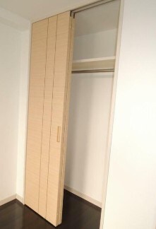 物件内観写真8　(クローゼット完備。)