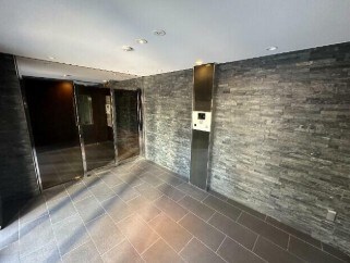 物件内観写真3　(モニター付きオートロックで防犯面も安心です！)