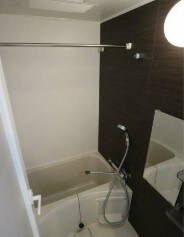 物件内観写真5　(浴室乾燥機付きバス。)