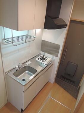 物件内観写真3　(ガスキッチン。)