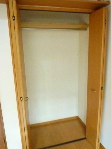 物件内観写真9　(クローゼット完備。)