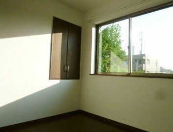 物件内観写真8　(きれいなフローリング。)