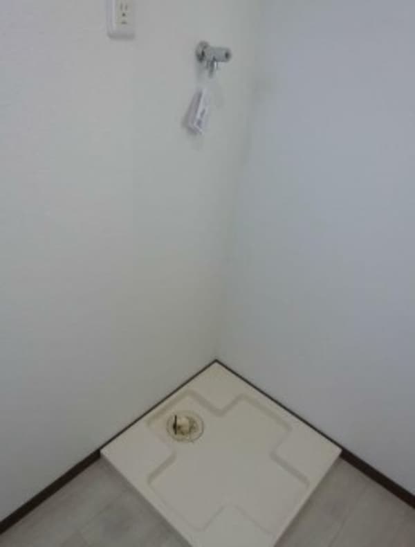 建物設備(室内洗濯機置き場。)