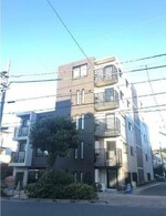 鉄筋コンクリート造のがっちりとした建物。