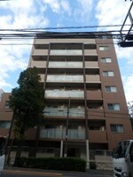 鉄筋コンクリート造のがっちりとした建物。