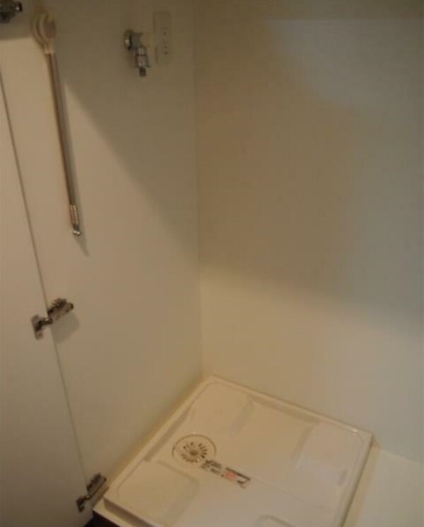 建物設備(室内洗濯機置き場。)