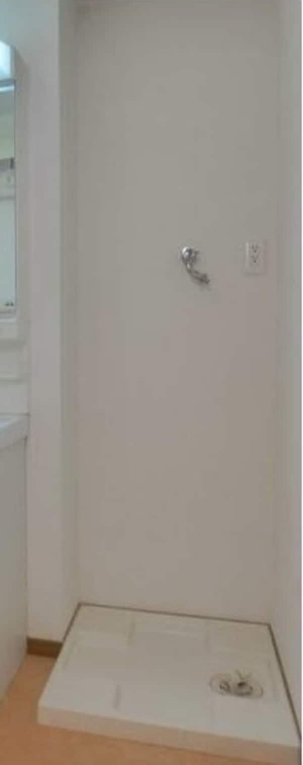 建物設備(室内洗濯機置き場。)