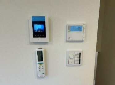 物件内観写真7　(モニター付きインターホンで防犯面も安心です！)