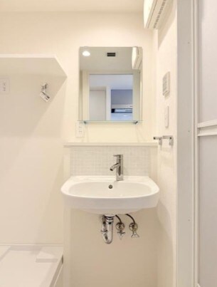 物件内観写真7　(嬉しい独立洗面台付き。)