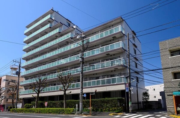 外観(鉄筋コンクリート造のガッチリとした建物。)