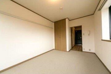 物件内観写真7　(きれいなフローリング。)