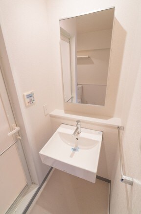 物件内観写真7　(嬉しい独立洗面台付き。)