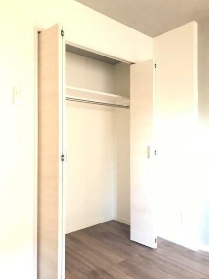 物件内観写真8　(クローゼット完備。)