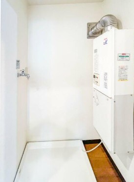 物件内観写真8　(室内洗濯機置き場。)