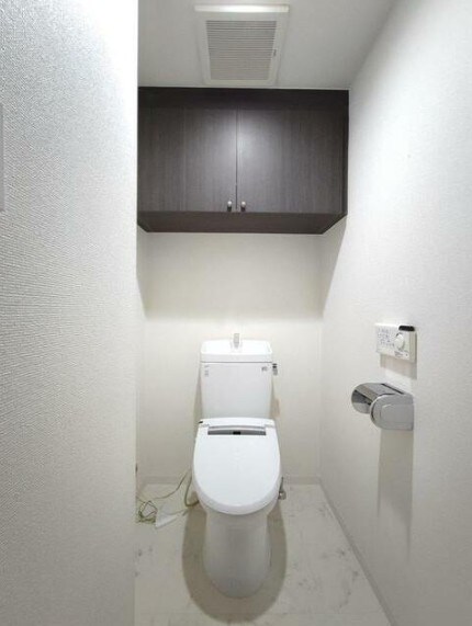 物件内観写真6　(温水洗浄便座。)