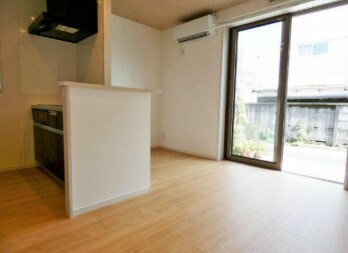 物件内観写真2　(9.3帖のきれいなLDK。)