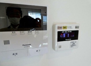 物件内観写真7　(モニター付きインターホンで防犯面も安心です！)