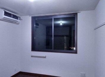 物件内観写真9　(エアコン完備。)