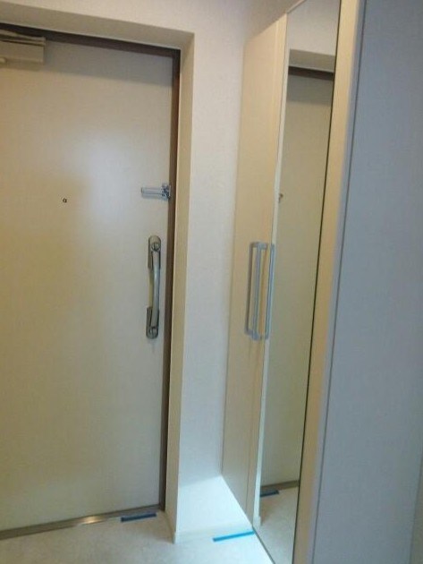 物件内観写真10　(シューズボックス完備。)