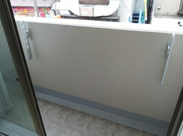 物件内観写真12　(西向きのバルコニー。)